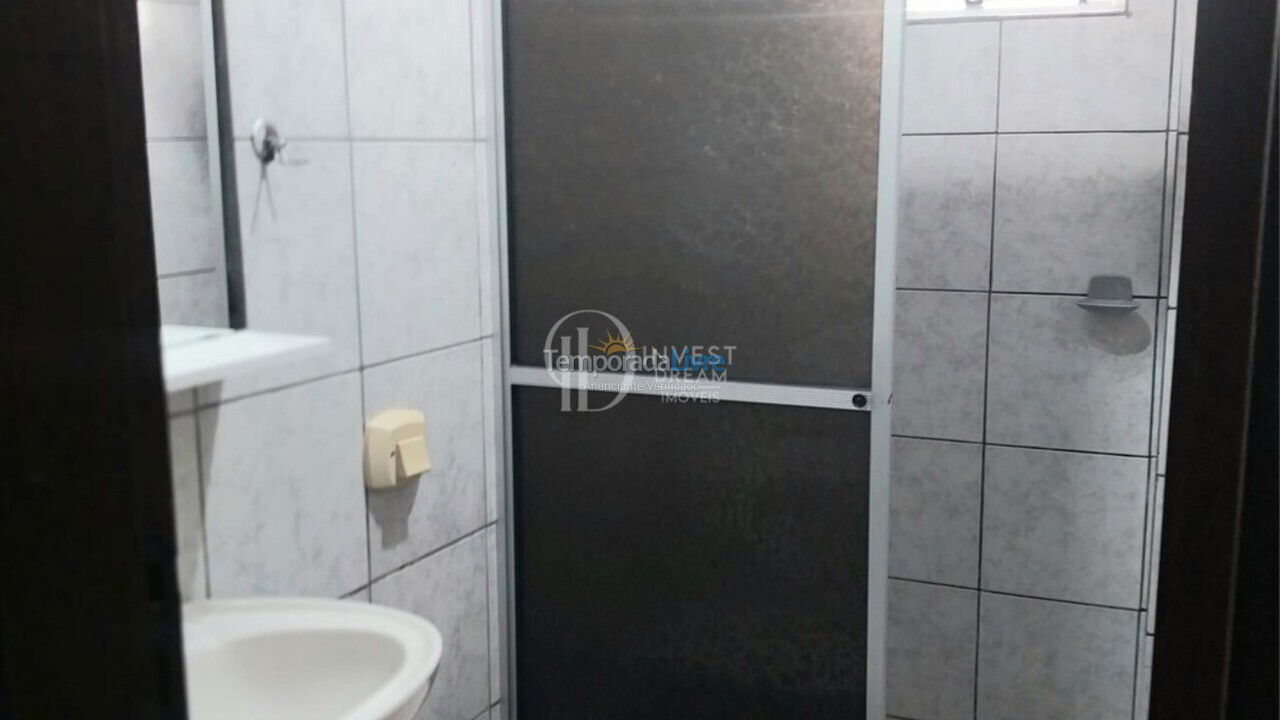 Apartamento para aluguel de temporada em Itapema (Meia Praia)