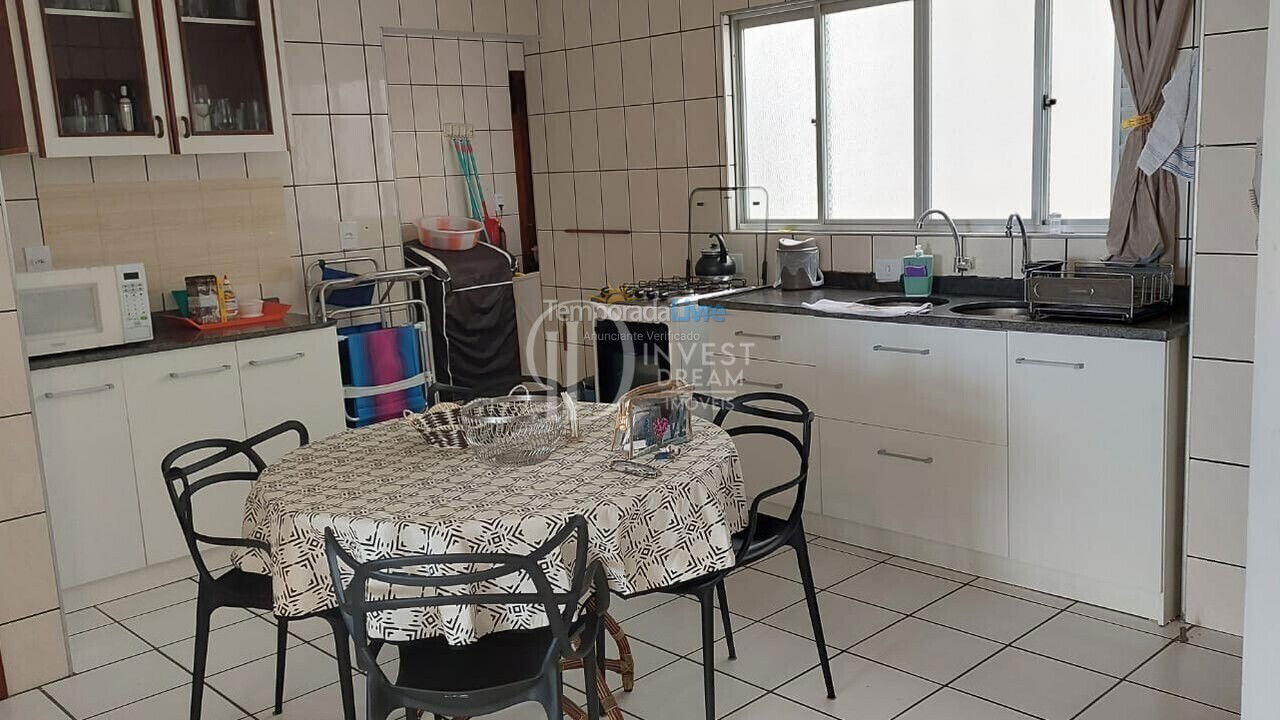 Apartamento para alquiler de vacaciones em Itapema (Meia Praia)