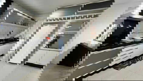 Vacation rental, 2 blocks from the beach.