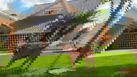 CASA ACOMODA 10 PESSOAS