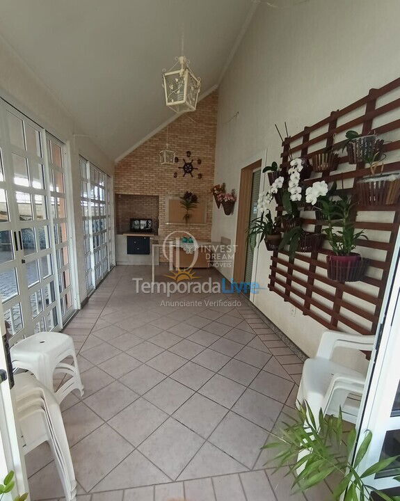 Casa para aluguel de temporada em 