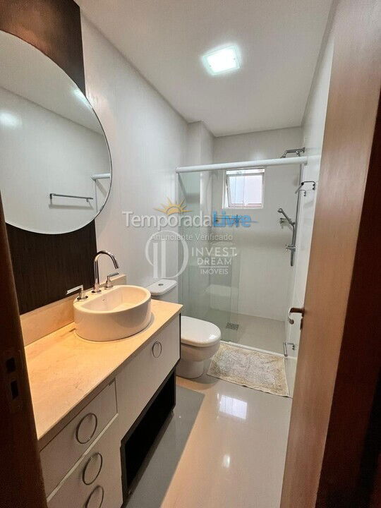 Apartamento para alquiler de vacaciones em Itapema (Meia Praia)