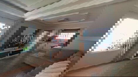 CASA ACOMODA 10 PESSOAS