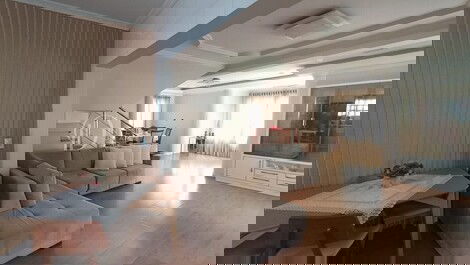 CASA ACOMODA 10 PESSOAS