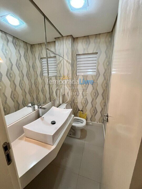 Apartment for vacation rental in Itapema (Meia Praia)