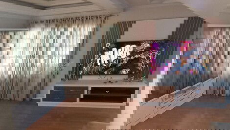 CASA ACOMODA 10 PESSOAS