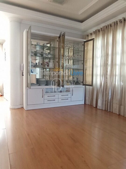 Casa para aluguel de temporada em 