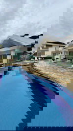 Charmoso duplex com 2 suites, 100 metros da praia em Canasvieiras