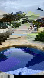 Charmoso duplex com 2 suites, 100 metros da praia em Canasvieiras