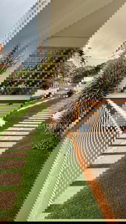 Casa para aluguel de temporada em Florianopolis (Canasvieiras)