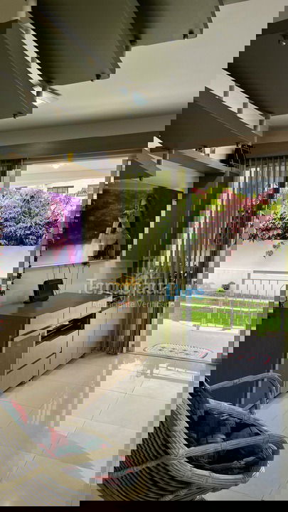 Casa para aluguel de temporada em Florianopolis (Canasvieiras)