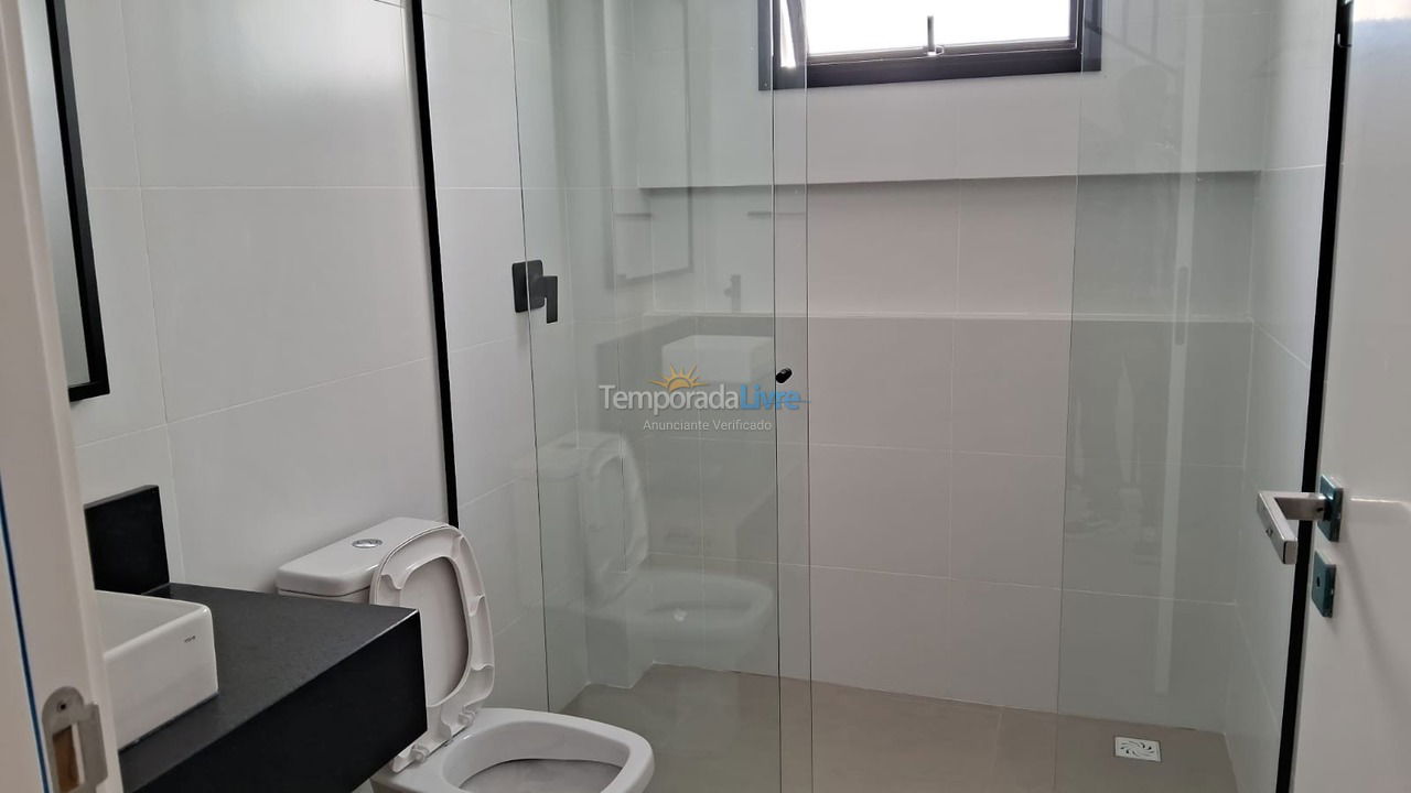 Casa para aluguel de temporada em Imbituba (Praia da Rosa)