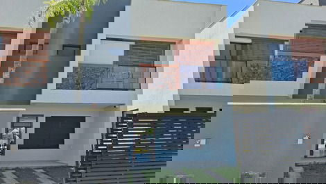 Casa para alugar em Imbituba - Praia da Rosa