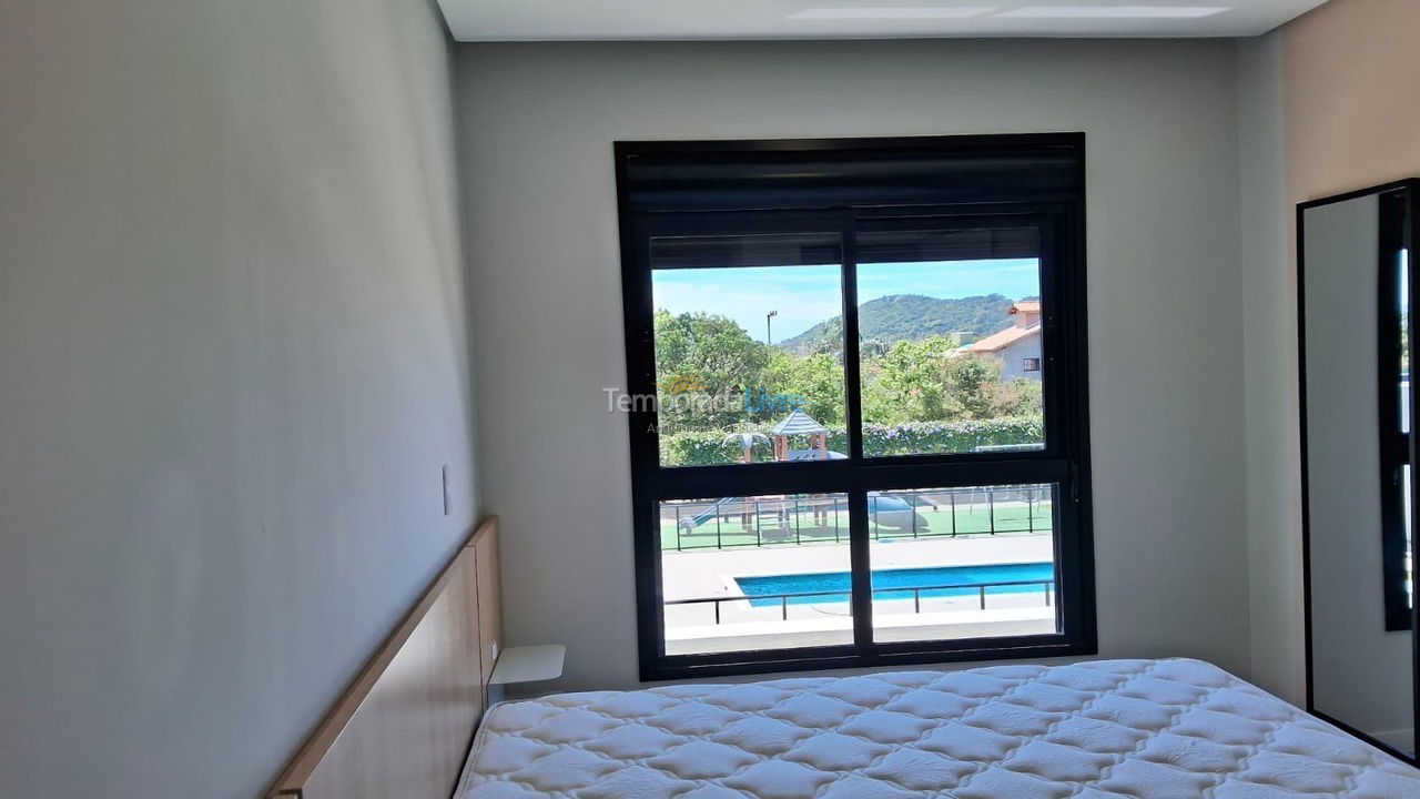 Casa para aluguel de temporada em Imbituba (Praia da Rosa)