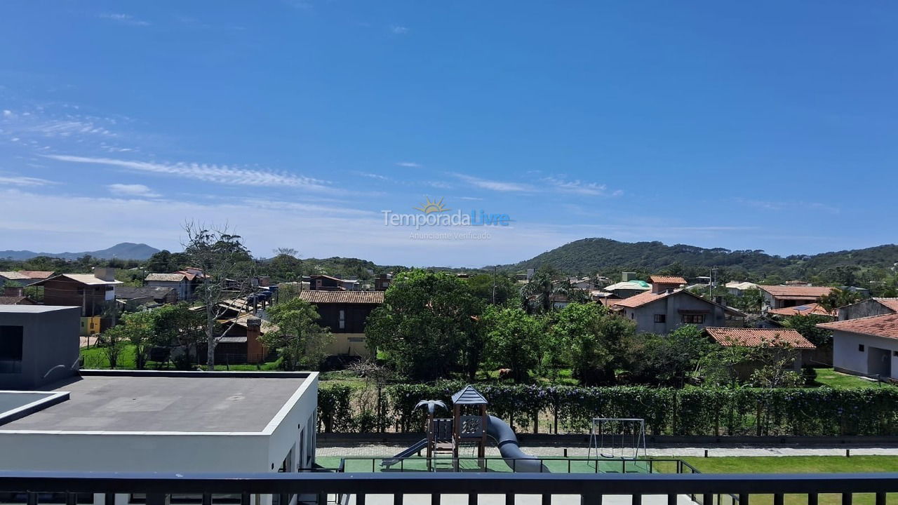 Casa para aluguel de temporada em Imbituba (Praia da Rosa)