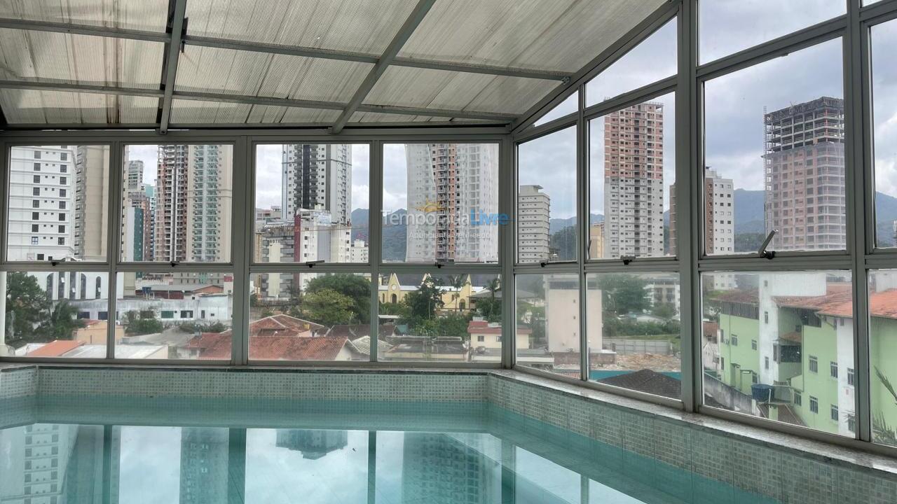 Apartamento para aluguel de temporada em Itapema (Canto da Praia)