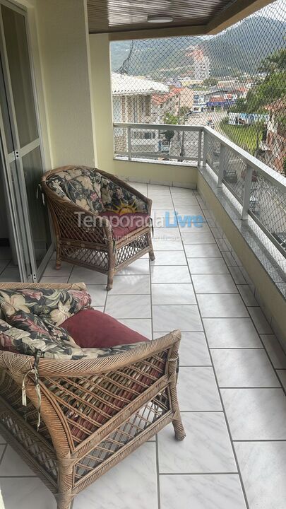 Apartamento para aluguel de temporada em Itapema (Canto da Praia)