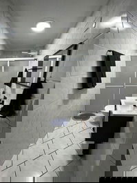 Apartamento com Piscina Privativa e Churrasqueira — A 50m da Praia