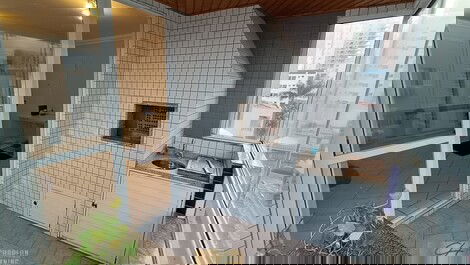 3 Dormitorios com churrasqueira quadra mar