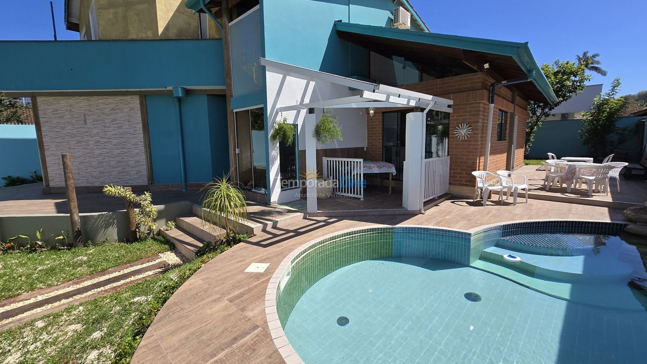 Casa para aluguel de temporada em Ubatuba (Praia do Tenório)