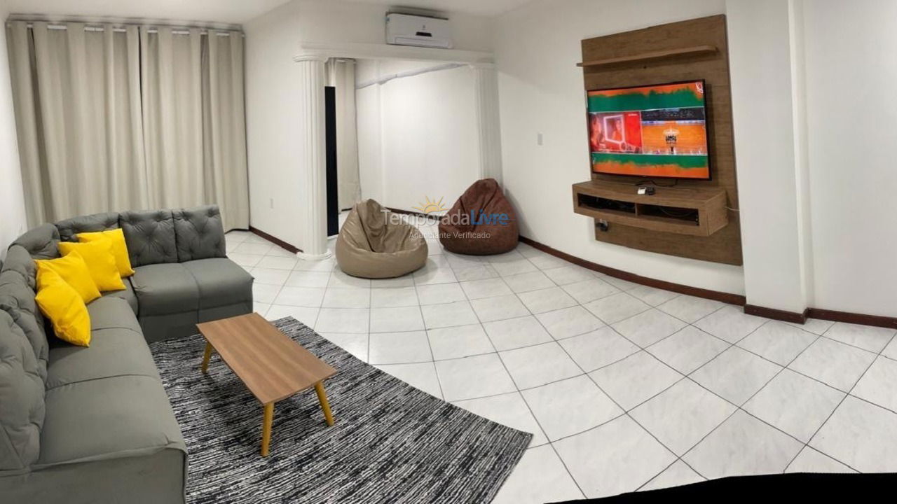 Apartamento para aluguel de temporada em Itapema (Canto da Praia)