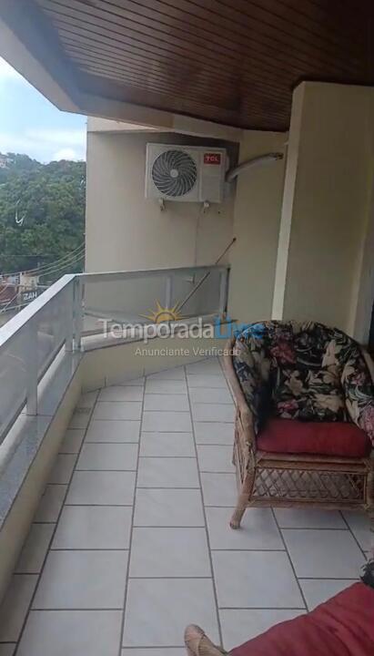 Apartamento para aluguel de temporada em Itapema (Canto da Praia)