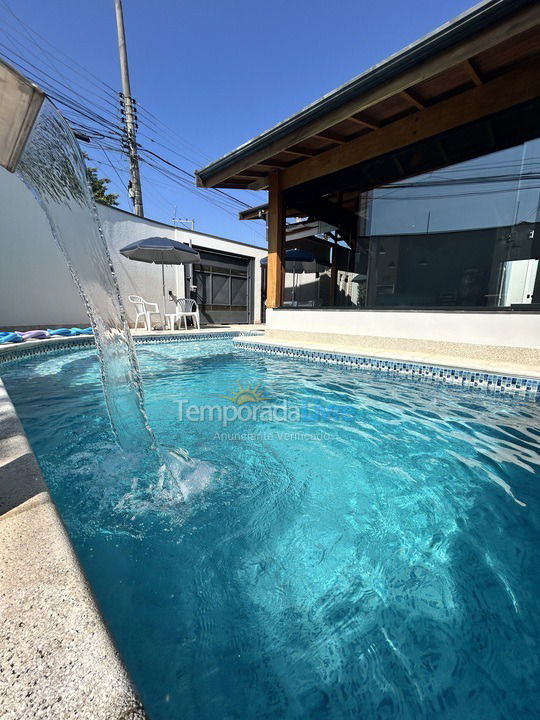 Casa para alquiler de vacaciones em Taubaté (Independência)