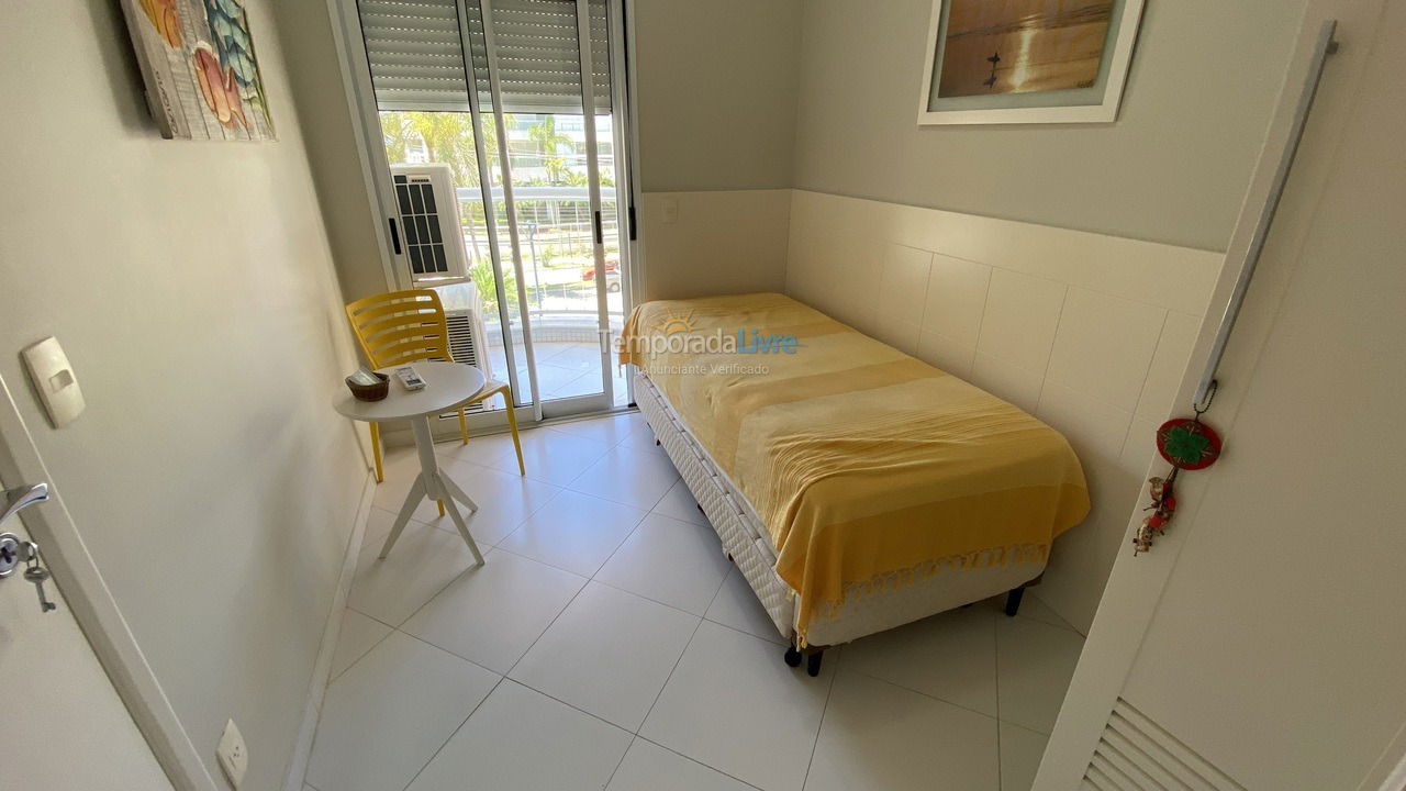 Apartamento para aluguel de temporada em Bertioga (Riviera de São Lourenço)