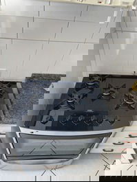 Fogão moderno: com gás encanado 