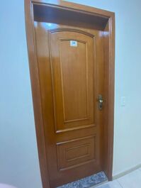 ☀️ “The Sea is Your Neighbor: Rent 50m from the Beach!”