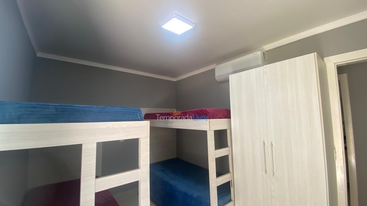 Apartment for vacation rental in Bombinhas (Praia de Bombas)