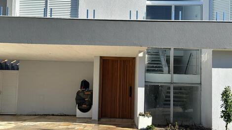 Hermosa casa a 150 m de la playa, 16 personas, Riviera São Lourenço - Bertioga