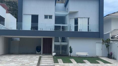 Hermosa casa a 150 m de la playa, 16 personas, Riviera São Lourenço - Bertioga