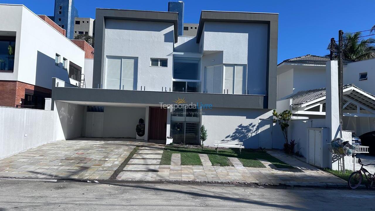 Casa para alquiler de vacaciones em Bertioga (Riviera de São Lourenço)