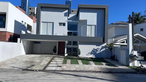 Hermosa casa a 150 m de la playa, 16 personas, Riviera São Lourenço - Bertioga