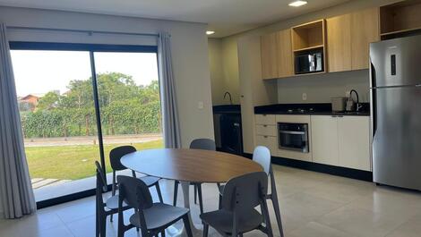 Casa em Condomínio para Aluguel de Temporada na Praia do Rosa