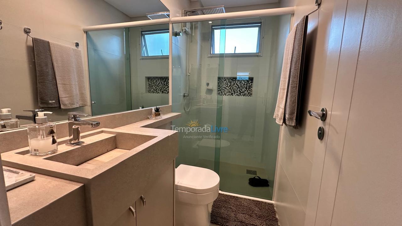 Apartment for vacation rental in Governador Celso Ramos (Praia de Palmas)