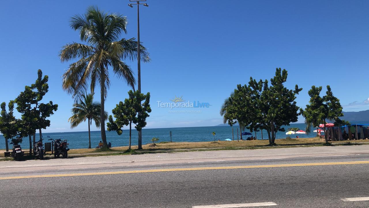 Casa para aluguel de temporada em Caraguatatuba (Massaguaçu)