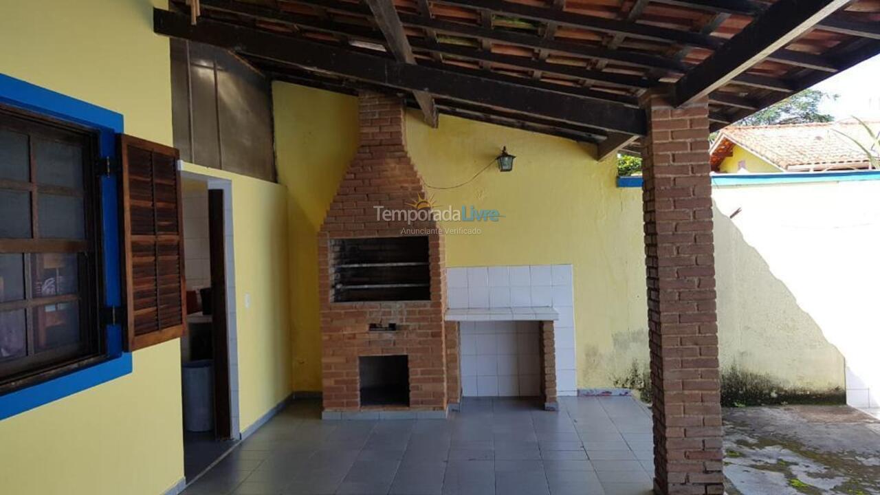 Casa para aluguel de temporada em Caraguatatuba (Massaguaçu)