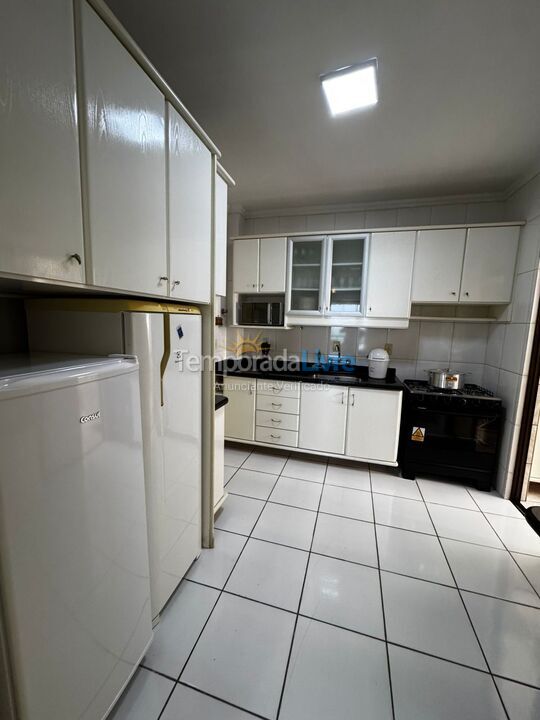 Apartamento para alquiler de vacaciones em Itapema (Meia Praia)
