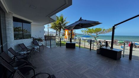 ¡Apartamento frente al mar!