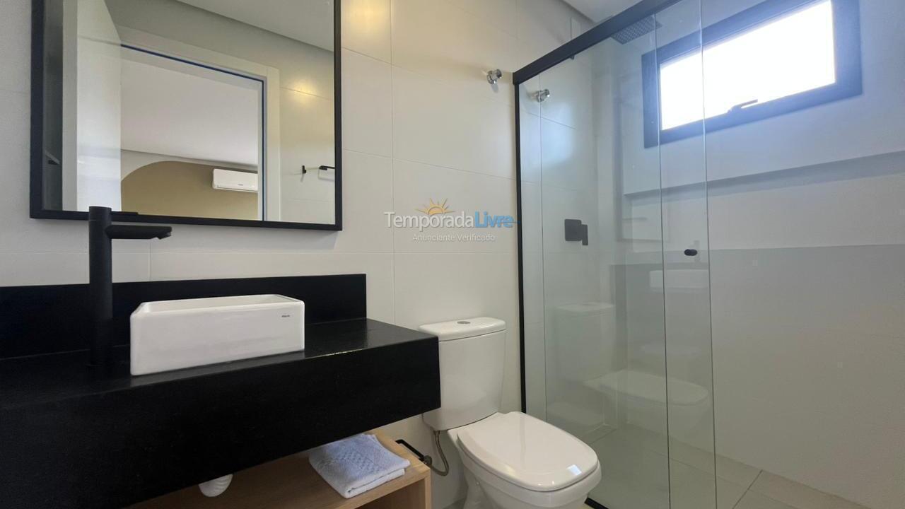 Casa para aluguel de temporada em Imbituba (Praia do Rosa)