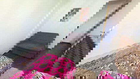 Enseada 2 bedrooms, 1 suite, balcony with screens, 1 parking space, beach service