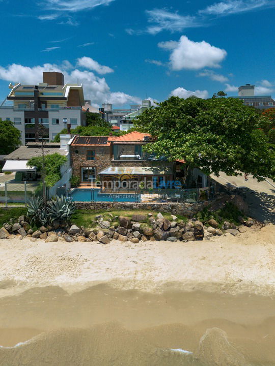 House for vacation rental in Florianopolis (Canasvieiras)