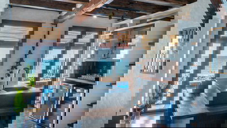 Beachfront house - Canasvieiras