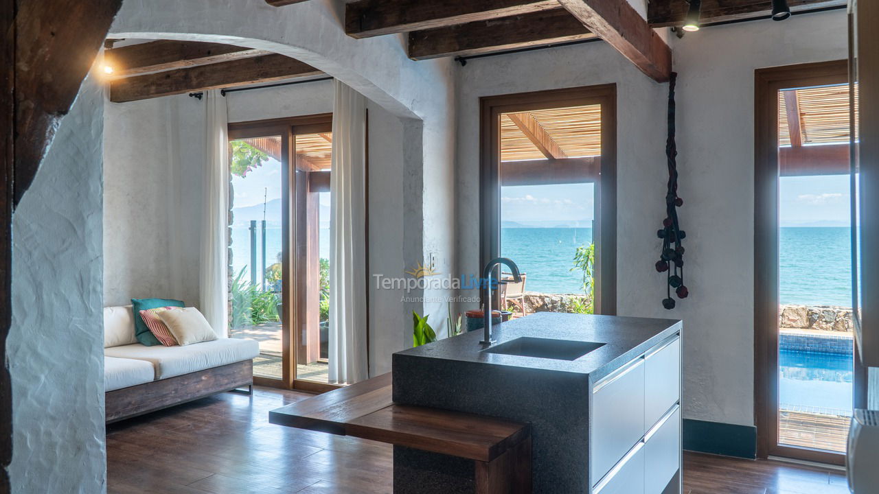 House for vacation rental in Florianopolis (Canasvieiras)