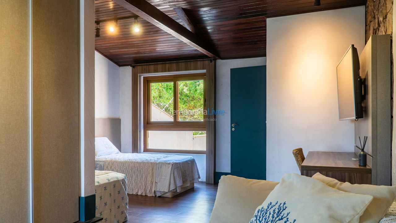 House for vacation rental in Florianopolis (Canasvieiras)