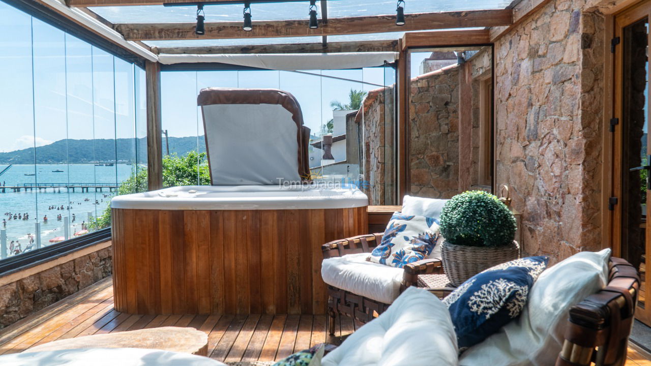 House for vacation rental in Florianopolis (Canasvieiras)