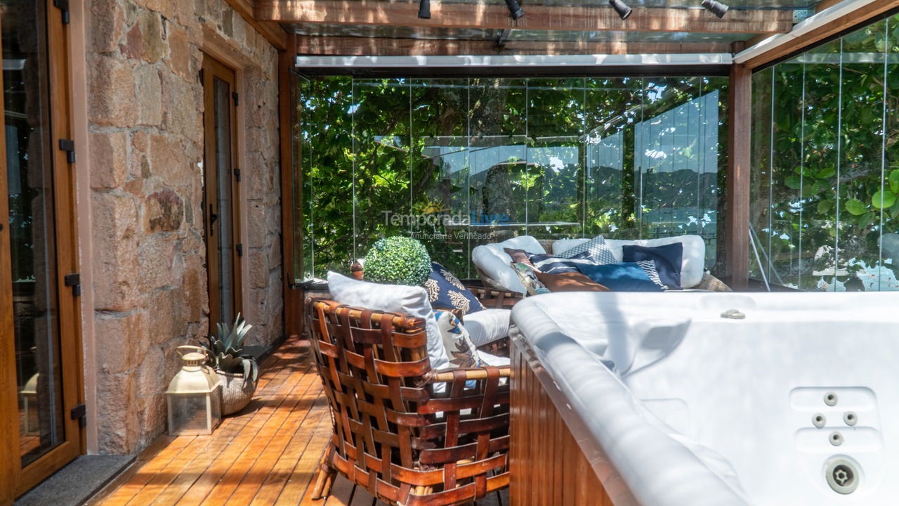 House for vacation rental in Florianopolis (Canasvieiras)