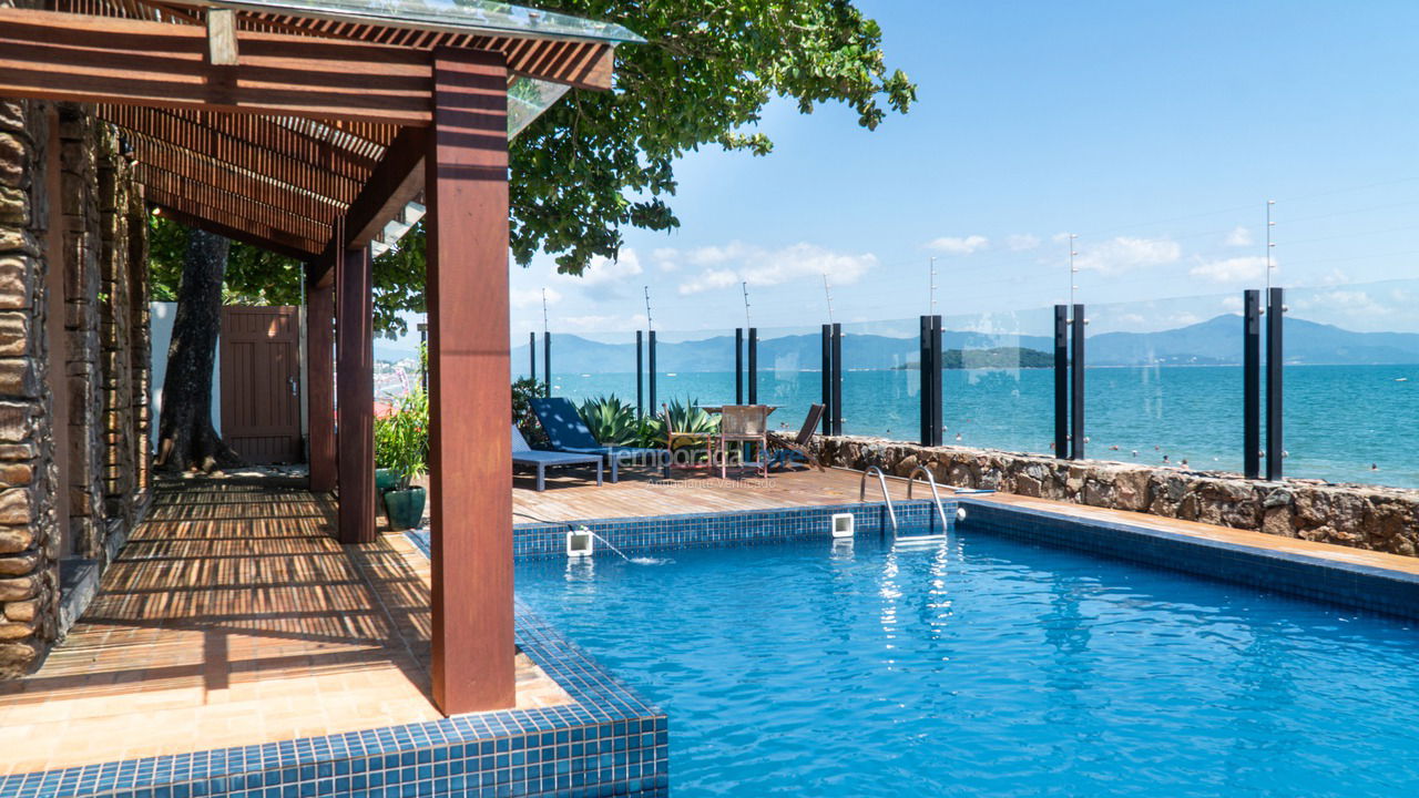 House for vacation rental in Florianopolis (Canasvieiras)